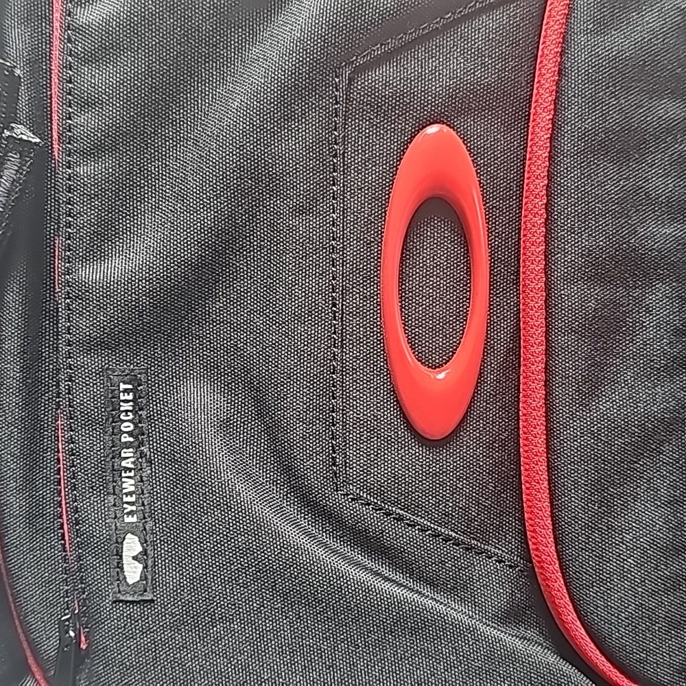 Oakley Backpack - Picture 3 of 10